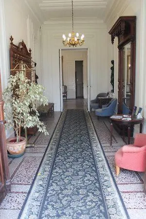 Aiglon مينتون
