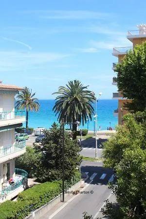 Aiglon 3* Menton